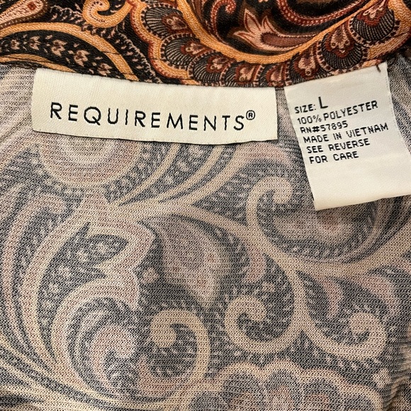 Requirements Button up 3/4 Sleeve Blouse 100% Polyester, Size Large - Picture 3 of 3